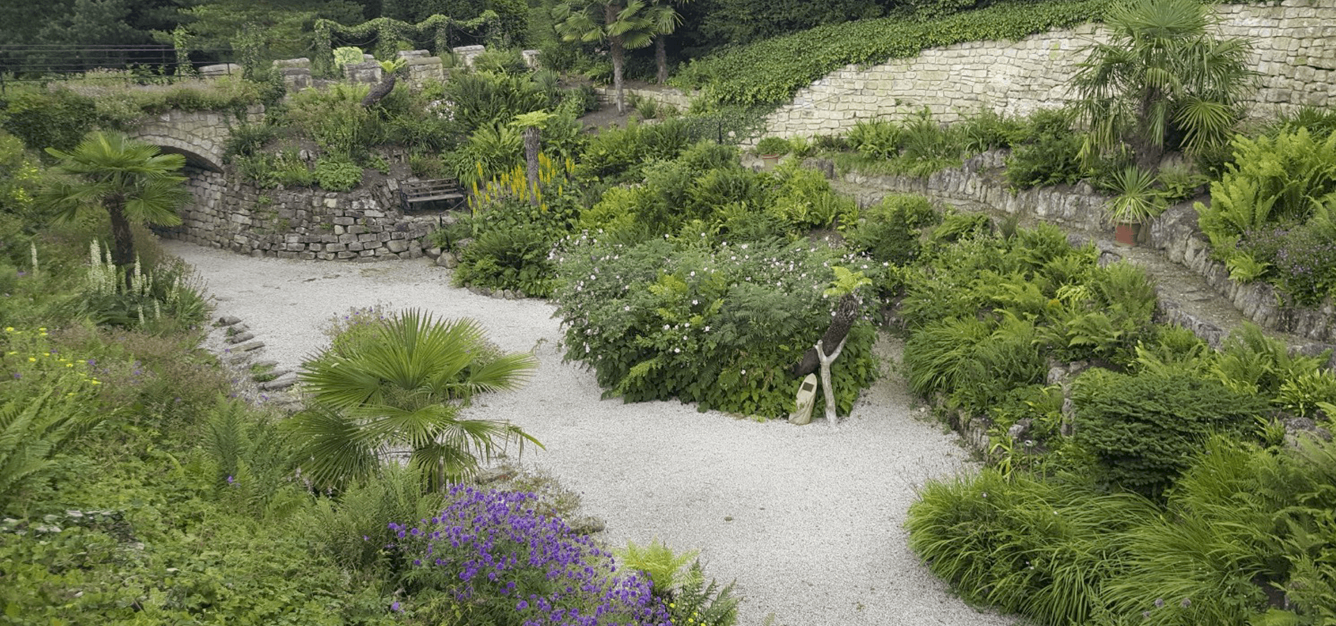 Six decorative aggregates to brighten up your garden